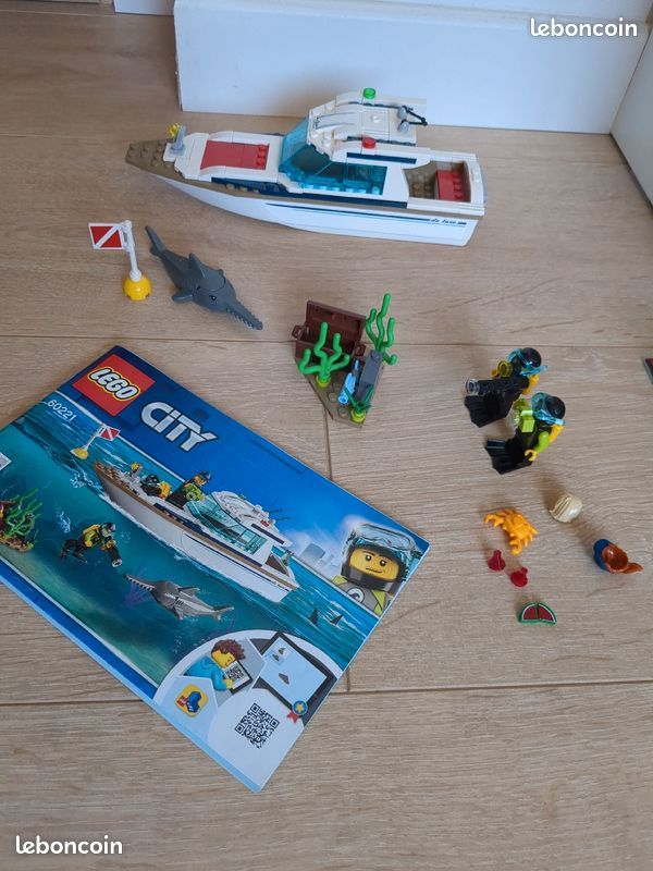 LEGO 60221 City Great Vehicles Le Yacht de plongée Jeux Jouets