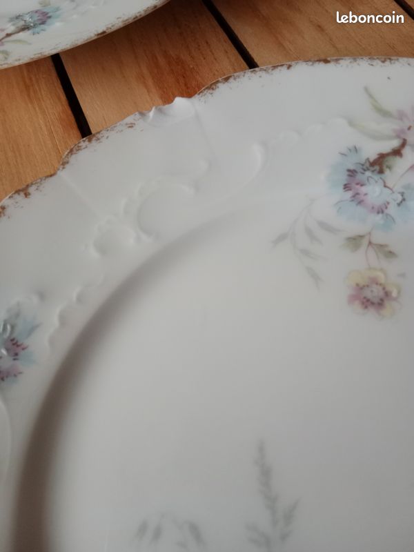 9 assiettes à dessert porcelaine de Limoges (image 6)
