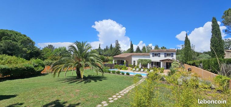 Villa 8 pièces 200 m²