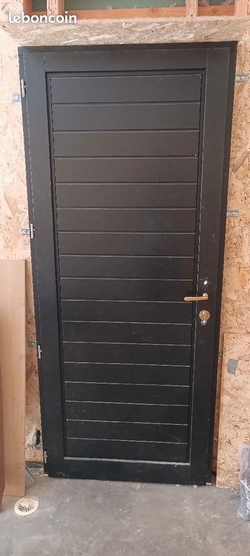 Porte entrée (image 5)