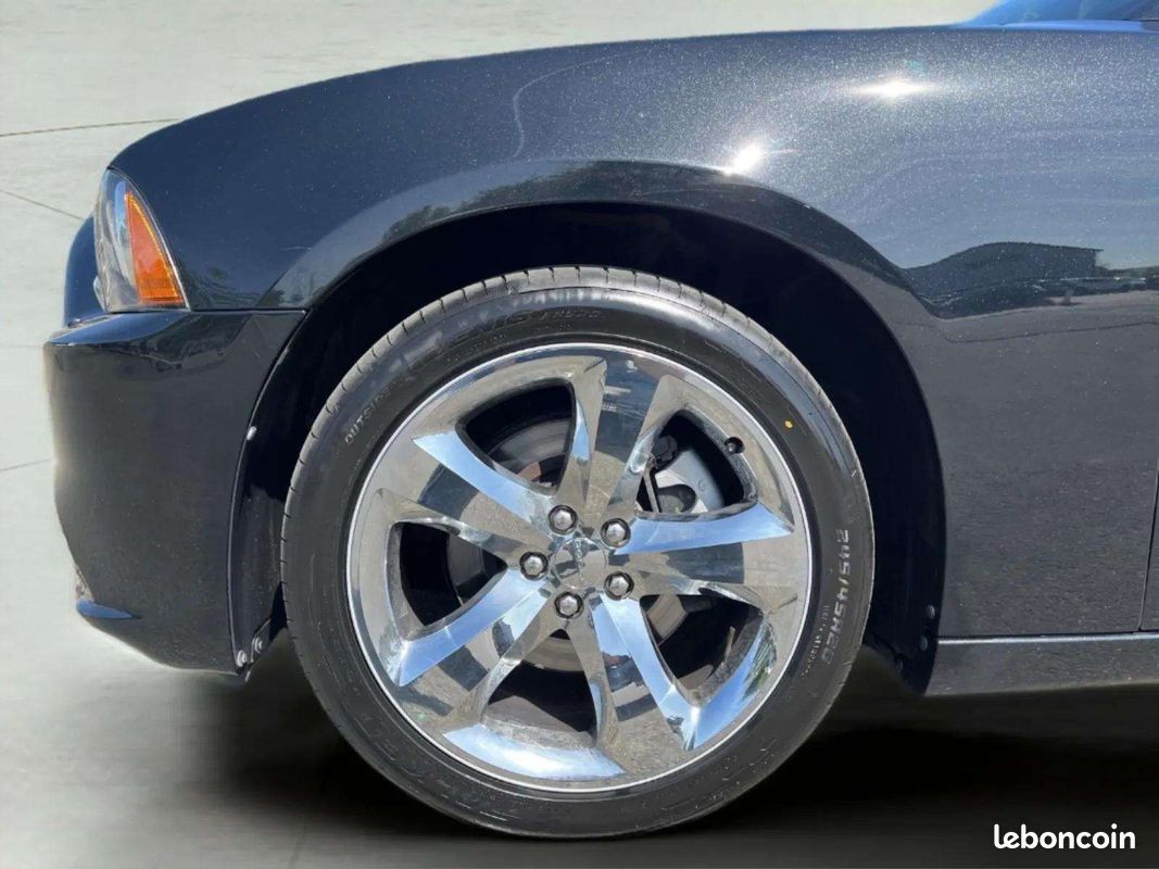 Dodge CHARGER SXT * V6 3.6 * 296 ch * BVA * Caméra * Toit Ouvrant (image 8)