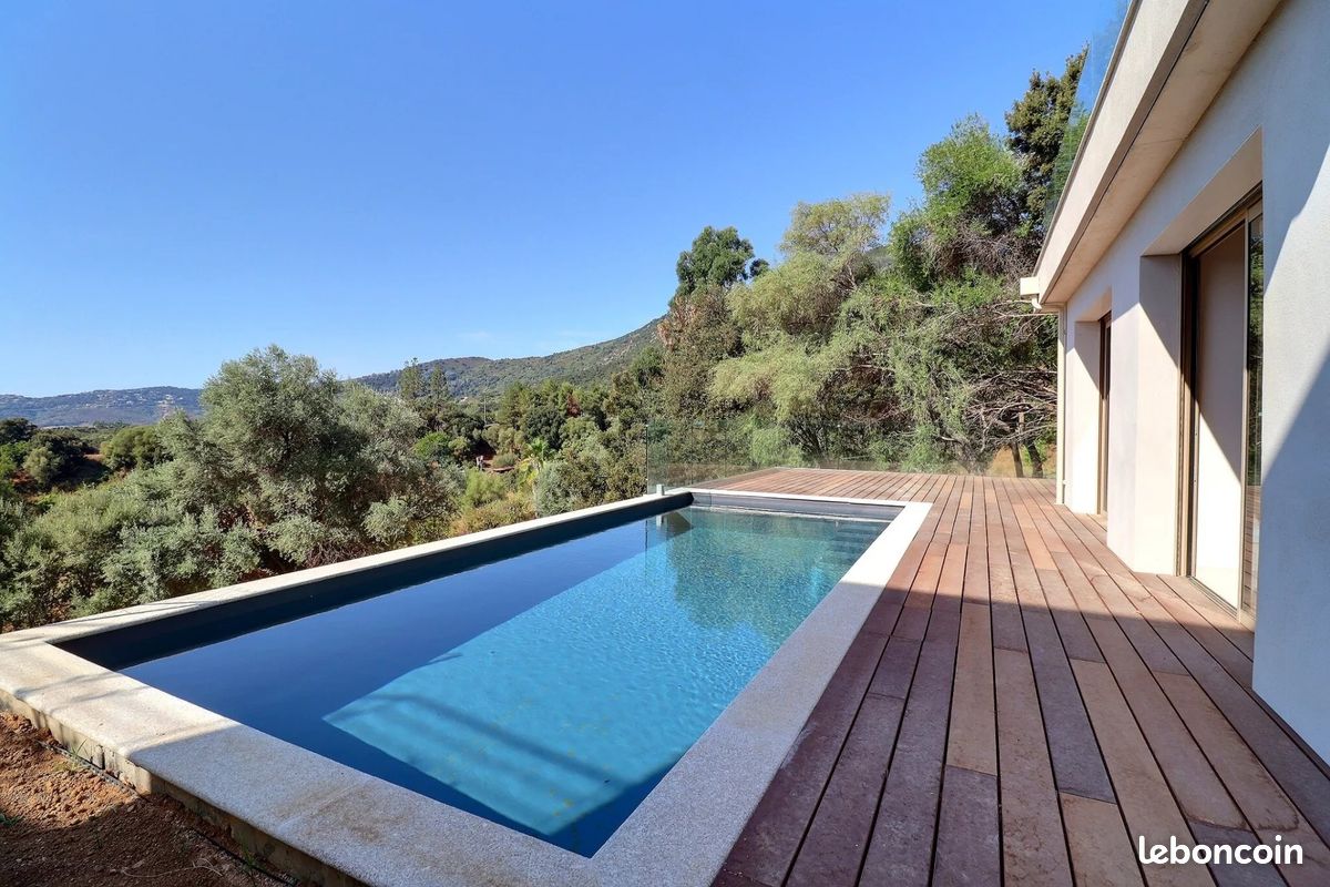 Maison 5 pièces 170 m² · à Alata · 170 m² · 1 375 000 €