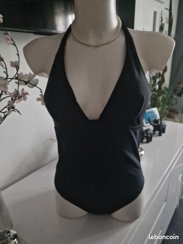Un maillot de bain noir 1 pièce taille 40 marque Wamea Beach (image 10)
