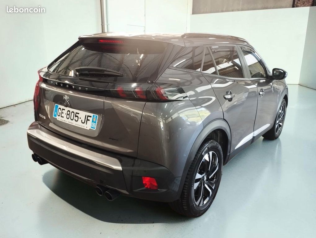 Peugeot 2008 1.2 THP 100 ALLURE GT (image 2)