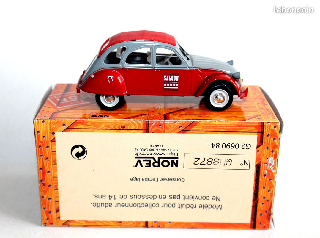 Miniature Norev Citroën 2CV LUXE N 56 Série D – Rouge, échelle 1/43, Ancienne