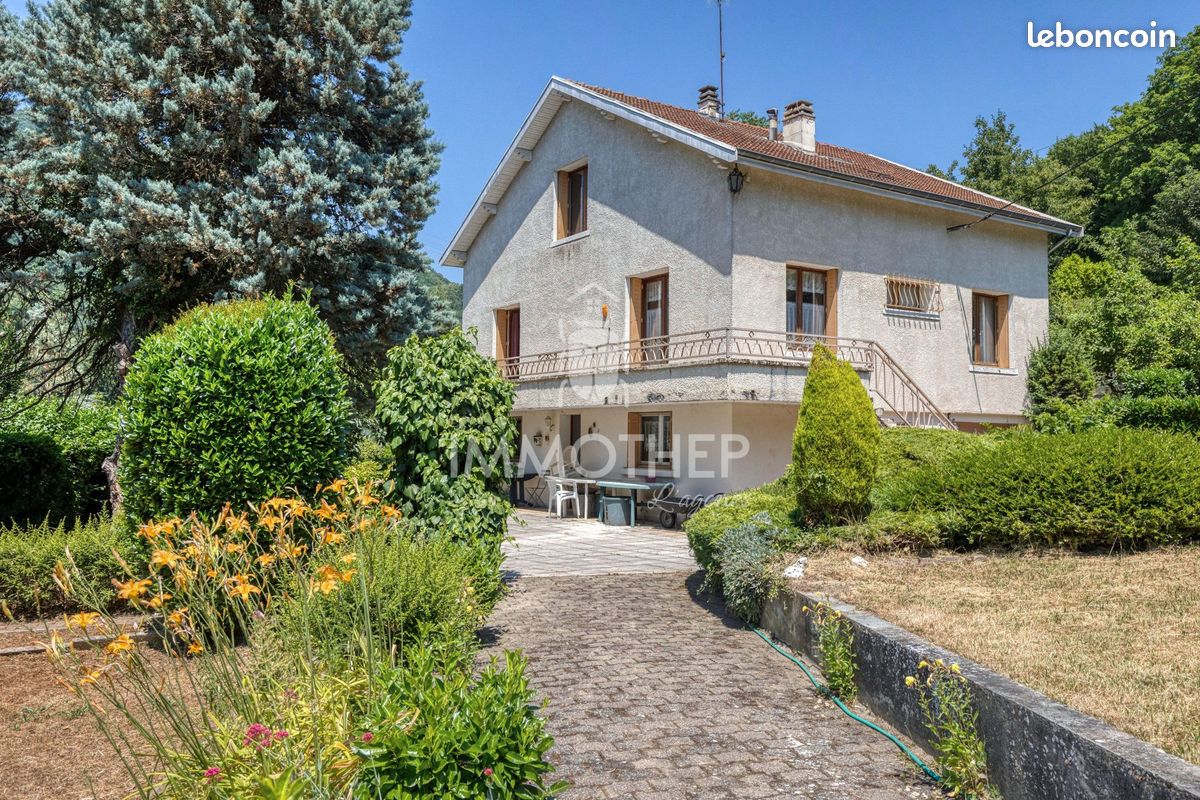 Maison 7 pièces 153 m² · à Vizille · 153 m² · 340 000 €