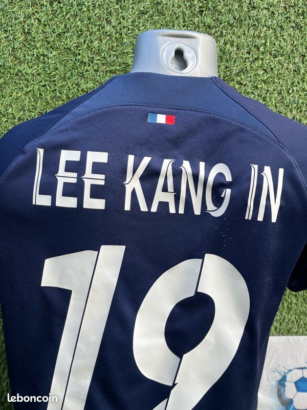PSG Porte-clés Maillot LEE KANG-IN Collection officielle Paris Saint Germain