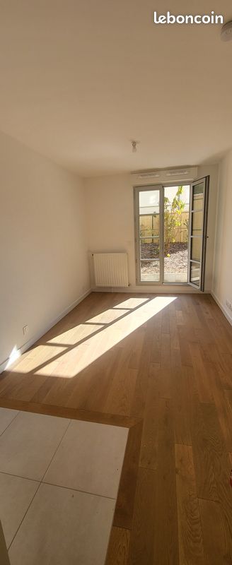 Appartement 1 pièce 18 m² · à Versailles · 17,6 m² · 750 €/mois