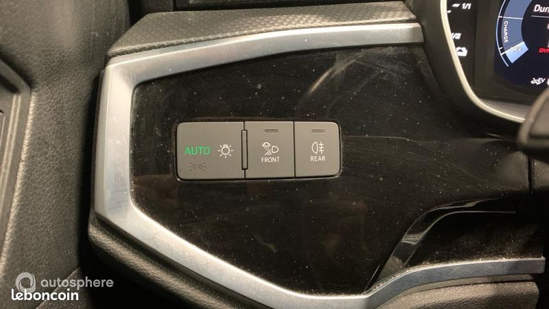 Audi Q3 45 TFSI e 245ch S line S tronic 6 (image 31)
