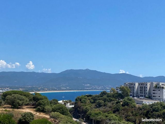 Appartement 3 pièces 74 m² · à Ajaccio · 74 m² · 940 €/mois