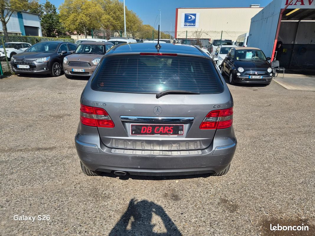Mercedes Benz CLASSE B B180 CDI PACK DESIGN BVA - GARANTIE 12 MOIS (image 13)