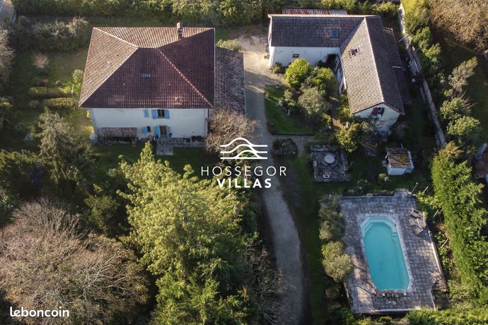 Propriété 8 pièces 239 m²