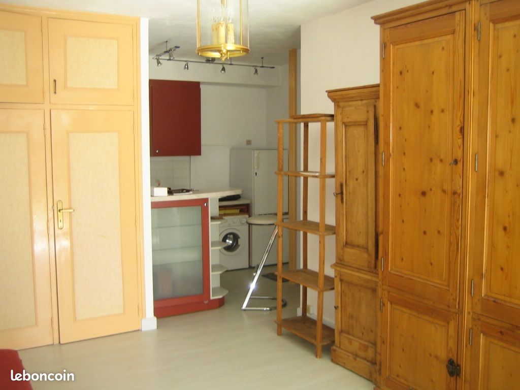 Appartement 1 pièce(s) 25 m²à louer Saint-germain-en-laye
