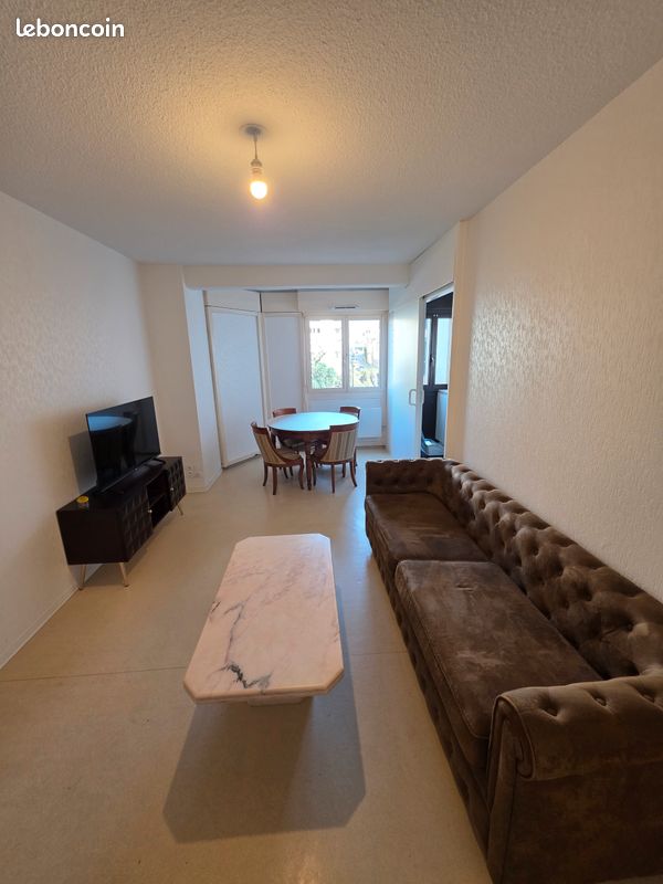 Place Dupuy, Port Saint Etienne