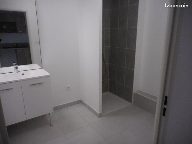 Studio 1 pièce 33 m²