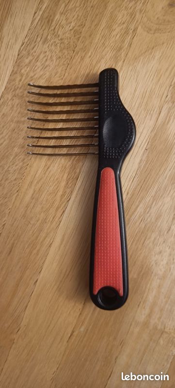 Peigne démêlant pour chien (image 1)