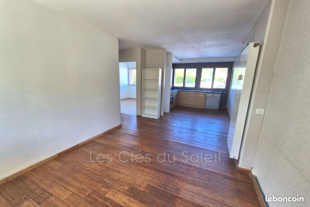 Appartement 4 pièces 74 m² · à Toulon · 74 m² · 109 000 €