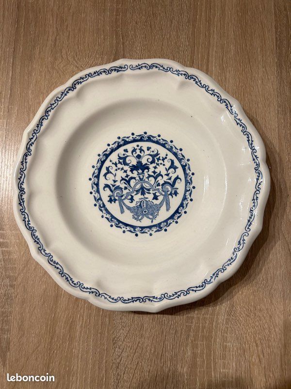Assiette en faïence de Gien (image 1)