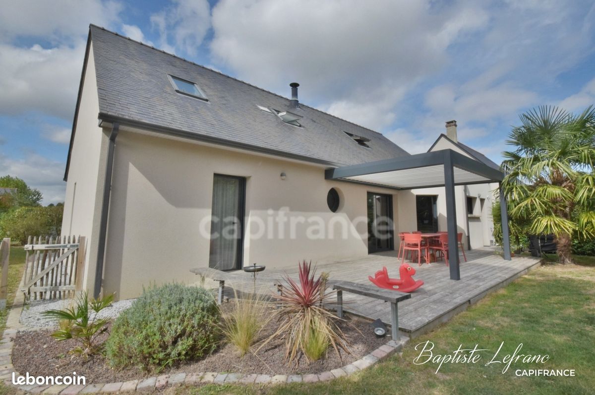 Maison 7 pièces 141 m² · à Jarzé Villages · 141 m² · 285 000 €