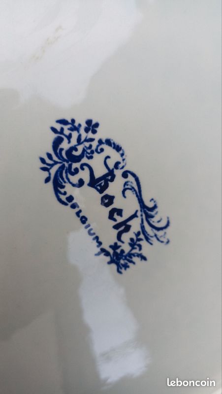 Plat de service rond en céramique Delft par Boch (image 7)