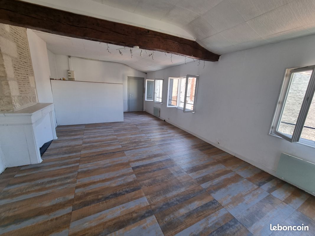 Appartement 1 pièce 45 m² · à Rochefort · 45 m² · 530 €