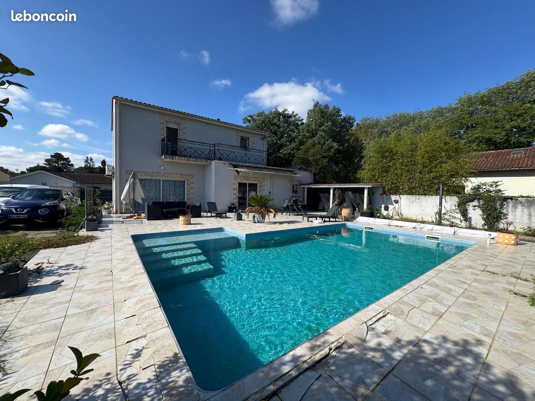 Maison 5 pièces 141 m² · à Cadaujac · 141 m² · 468 000 €