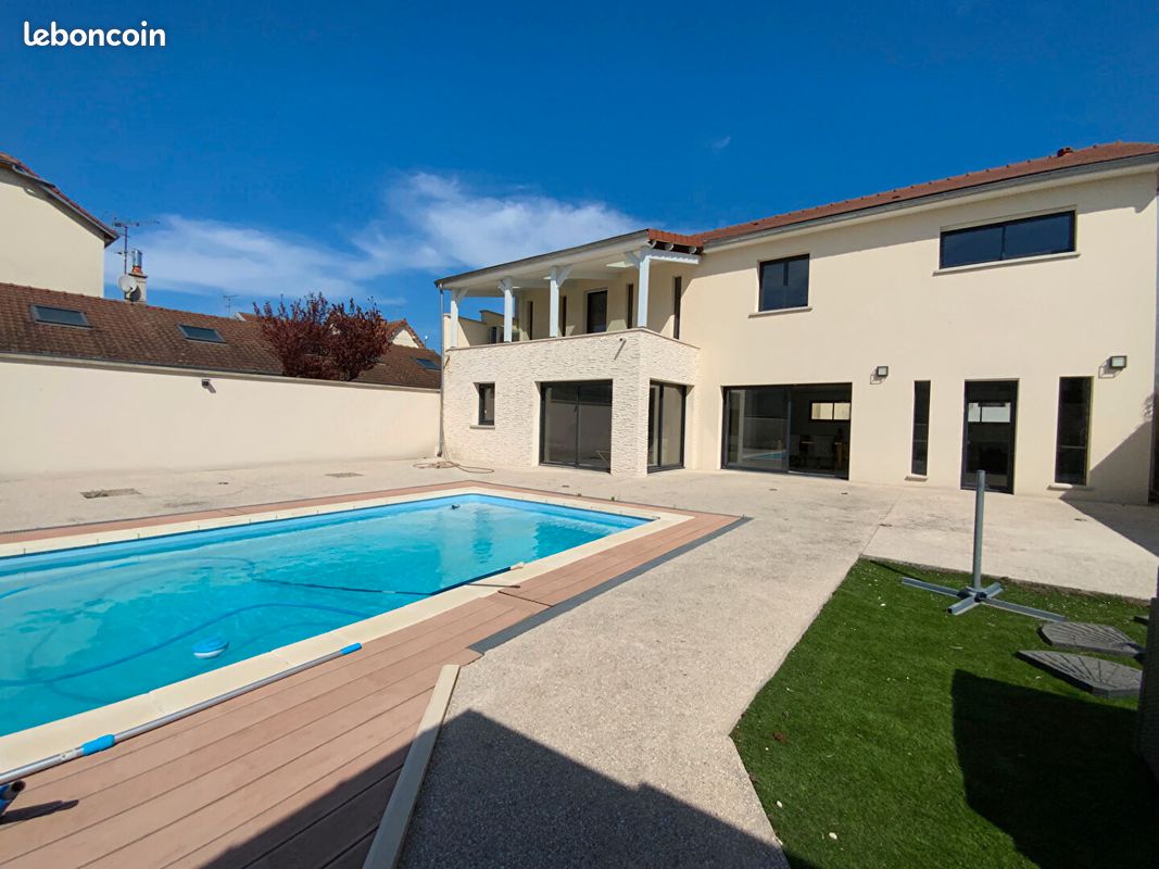 Maison 7 pièces 268 m² (image 2)