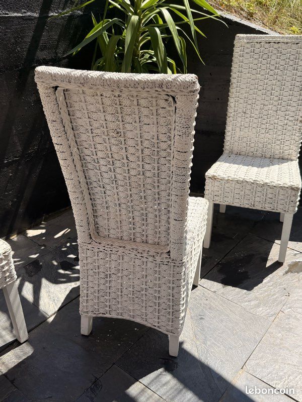 Chaises en rotin (image 2)