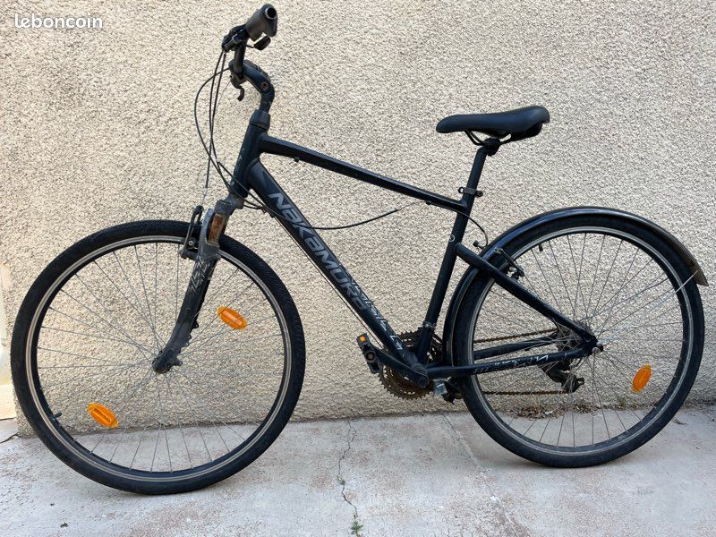 NAKAMURA FIT 200 taille M en mauvais état Vélos