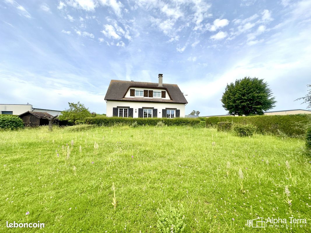 Maison 6 pièces 150 m² · à Saint-Martin-de-May · 150 m² · 275 600 €