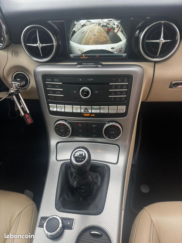 MERCEDES SLC 180 1.6 i 16V BlueEFFICIENCY 156 ch FASCINATION (image 22)