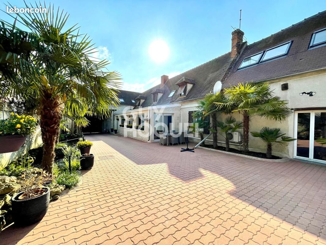 Maison 8 pièces 284 m² · à Grandfresnoy · 284 m² · 499 000 €