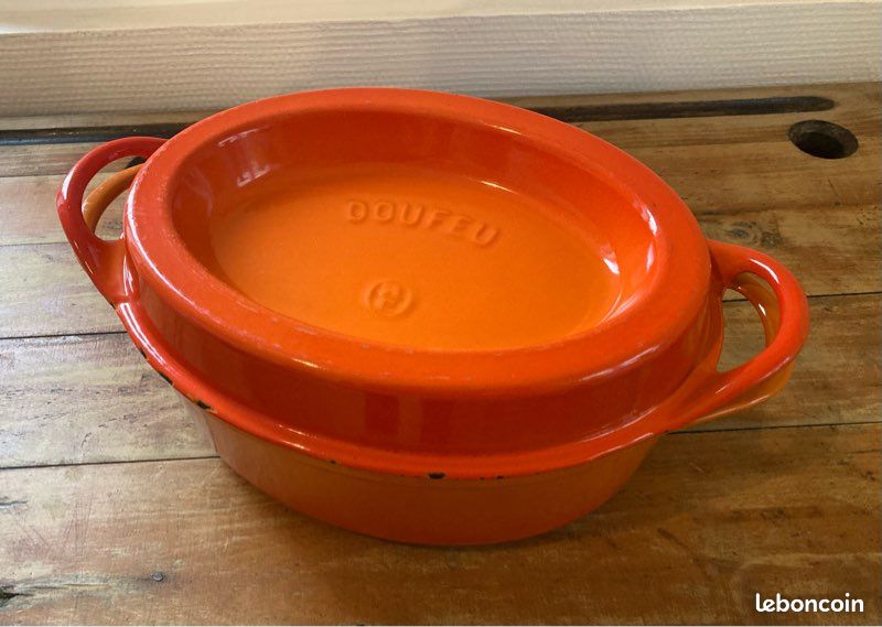 Cocotte Ovale Le Creuset En Fonte émaillée – Orange Volcanique – Occasion