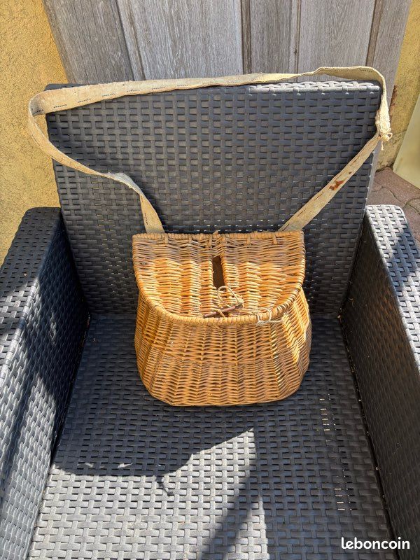 Panier De Pêche Ancien – Osier – Dimensions 43x30x23 Cm – Très Bon état