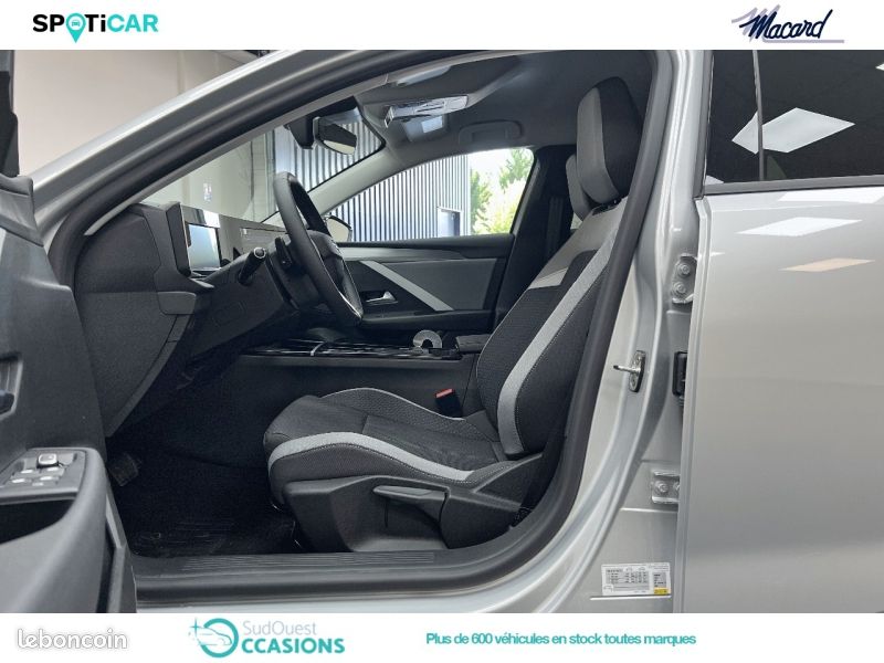 Opel Astra 1.6 Turbo 180ch Hybrid Edition BVA8 (image 9)