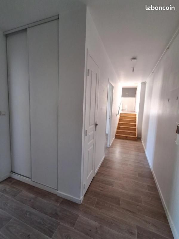 Appartement 3 pièces 73 m² · à Saint-Martin-la-Plaine · 73 m² · 639 €/mois