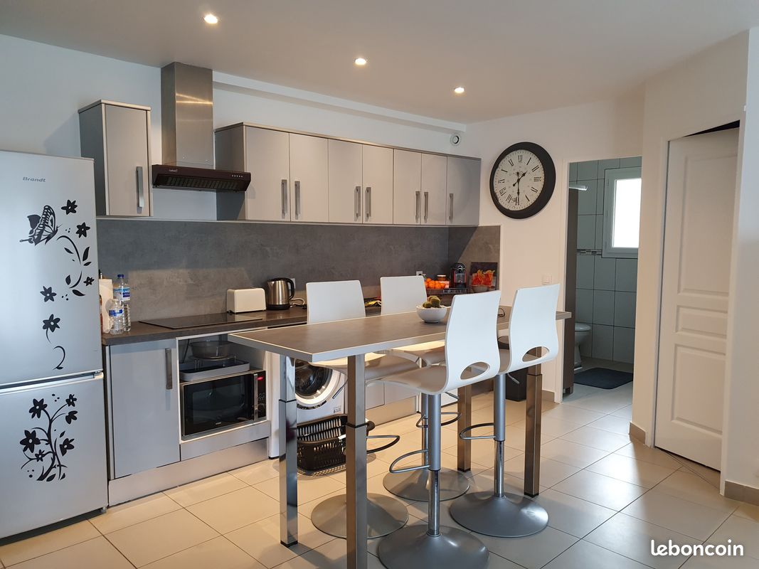 Appartement 2 pièces 49 m² · à La Ville-du-Bois · 49 m² · 990 €/mois
