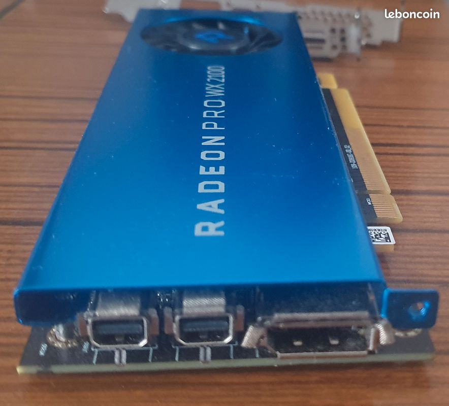 Carte graphique AMD Radeon Pro WX 2100 + Adaptateurs inclus (image 2)
