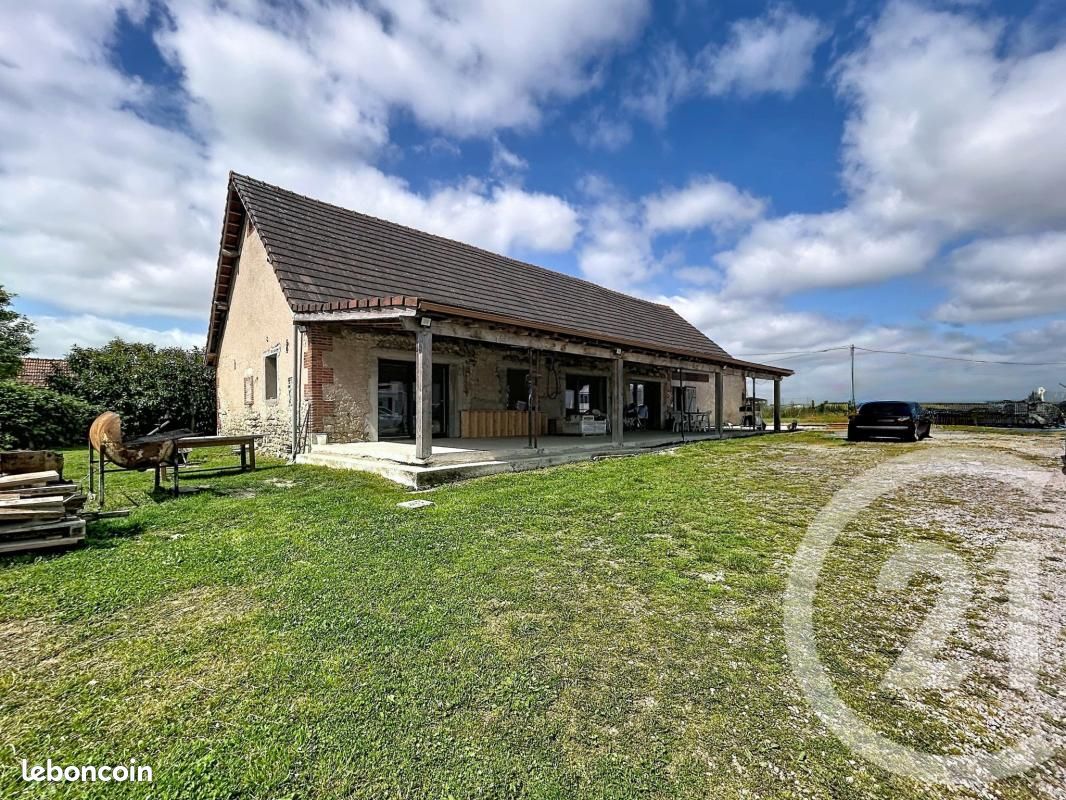 Maison 4 pièces 168 m² · à Saint-Pourçain-sur-Sioule · 168 m² · 214 000 €