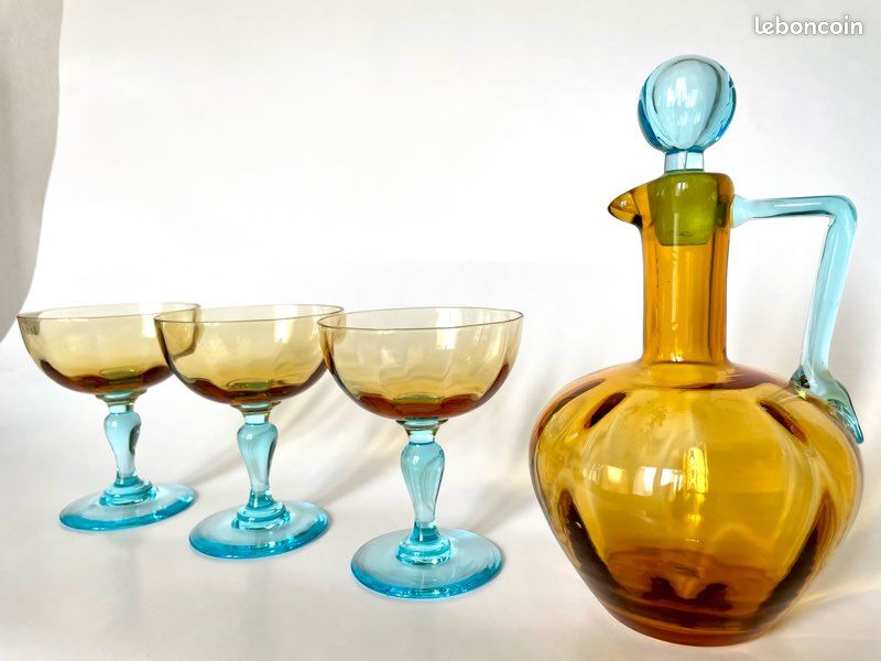 LOT de 8 PETITS VERRES CAVE à LIQUEUR dont 1 CHOPE GEORGES SAND COLLECTION D - Vendu