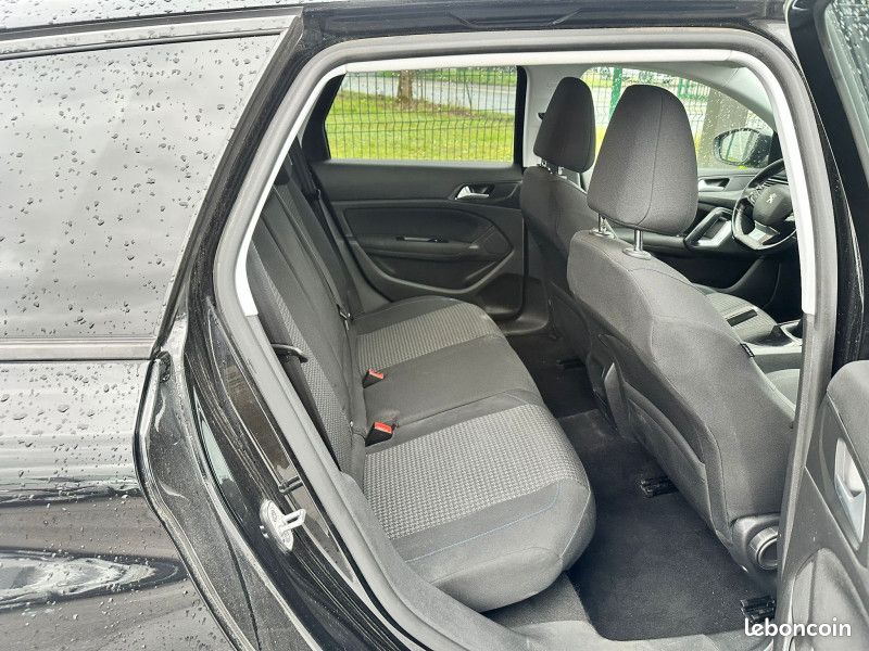 Peugeot 308 SW 1.5 BLUEHDI 130CH S&S STYLE (image 17)