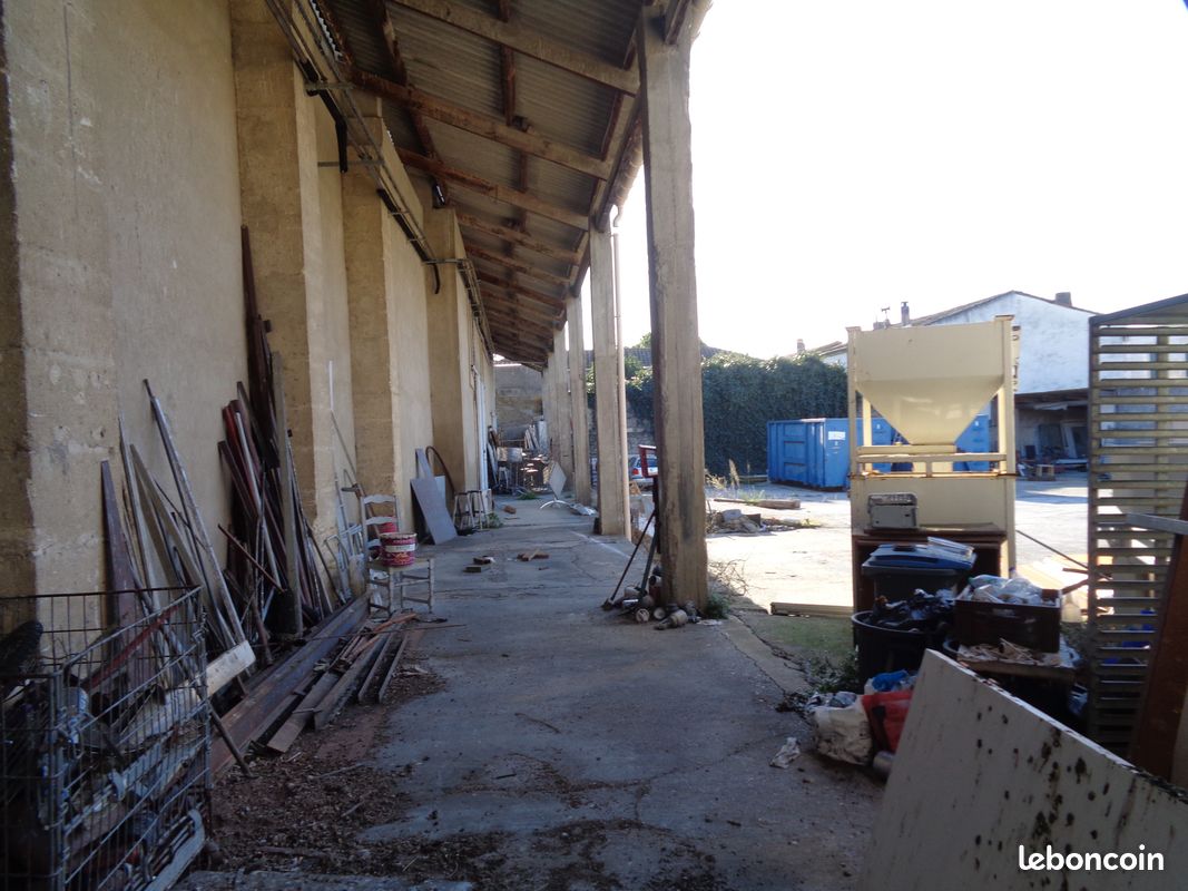 Local 900 m² Aimargues (image 8)