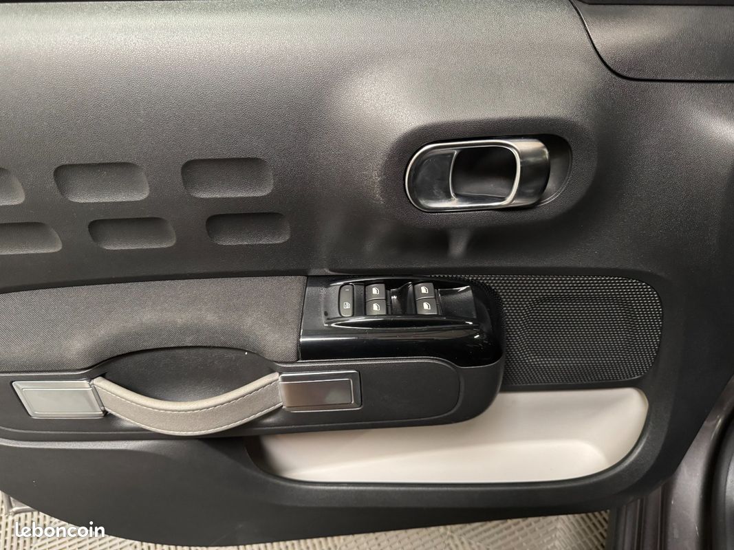 CITROEN C3 Graphic 1.2 PureTech 82 ch - courroie OK entretien en concession (image 22)