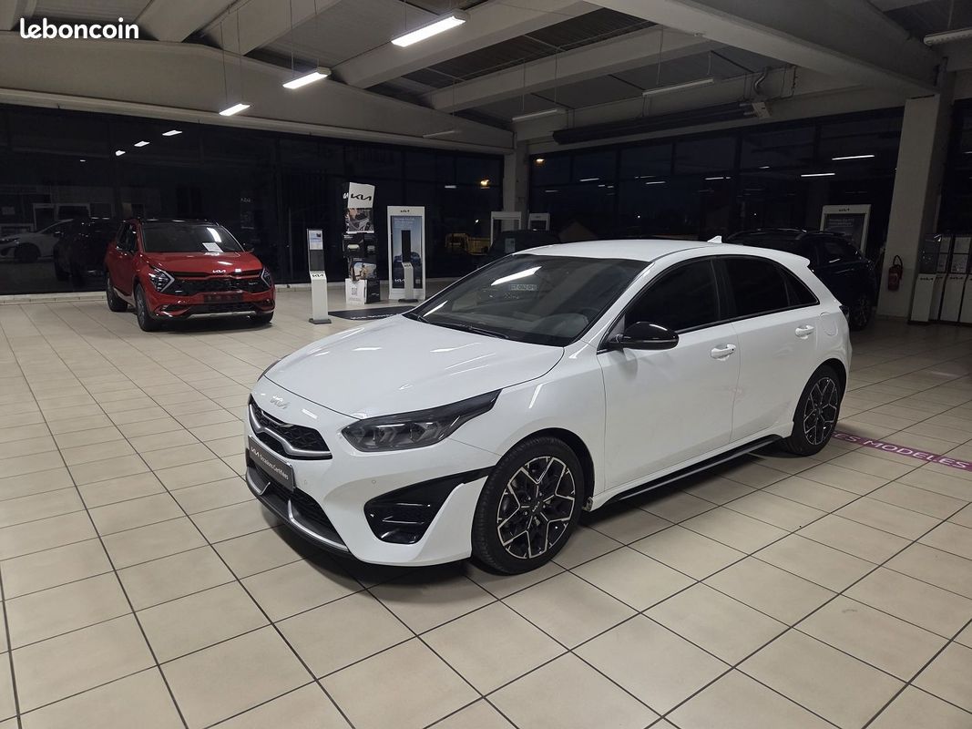 Kia CEED 1.5 T-GDI 140CH GT-LINE DCT7 MY25 (image 3)