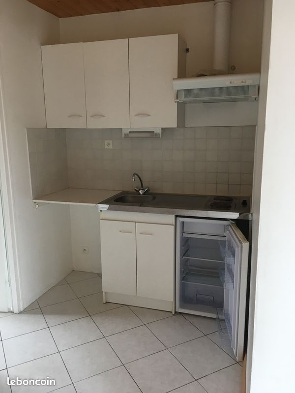 Appartement 1 pièce 21 m² · à Guingamp · 21,4 m² · 325 €/mois