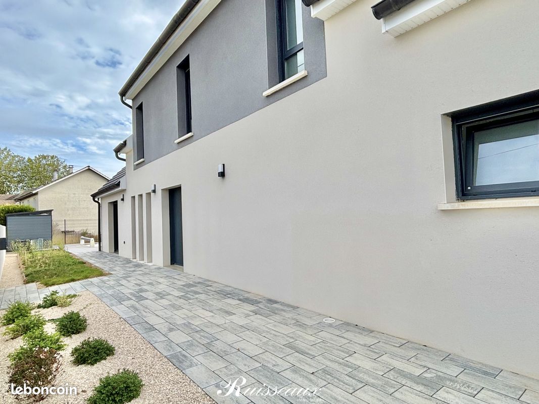 Maison 6 pièces 127 m² · à Varois-et-Chaignot · 127 m² · 550 000 €