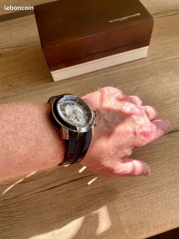 Montre TechnoMarine UF 6 Dual Time (image 7)