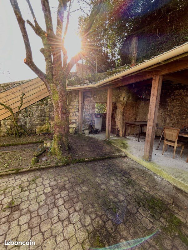 Immeuble 9 pièces 228 m² · à Saintes · 228 m² · 335 000 €