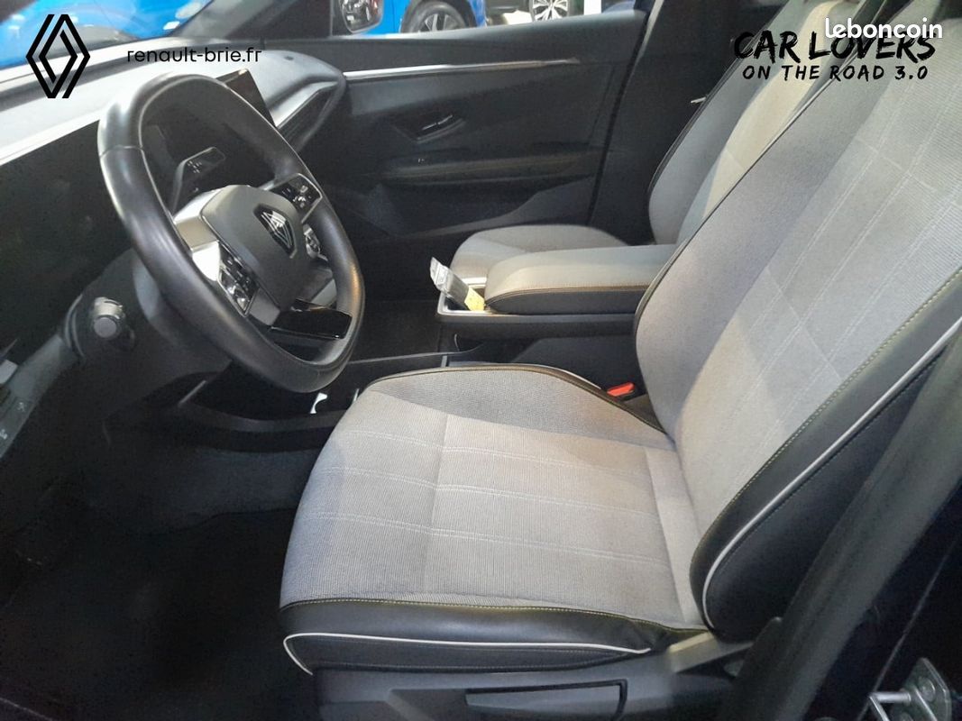 RENAULT Megane E-Tech EV60 220 ch super charge Techno (image 11)