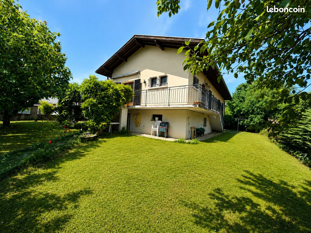Maison 5 pièces 162 m² · à Vétraz-Monthoux · 162 m² · 560 000 €
